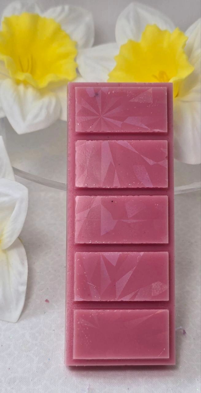 Country Summer Snap Bar Wax Melts – Beeswax & Coconut Wax with Fresh Strawberry Scent - Reid Street Soap Co, LLC