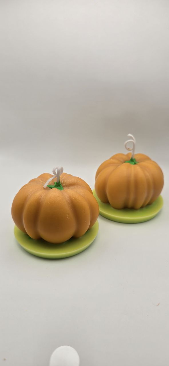 Pumpkin Candle – Hand-Painted Soy Wax, Autumn Magic Fall & Halloween Decor